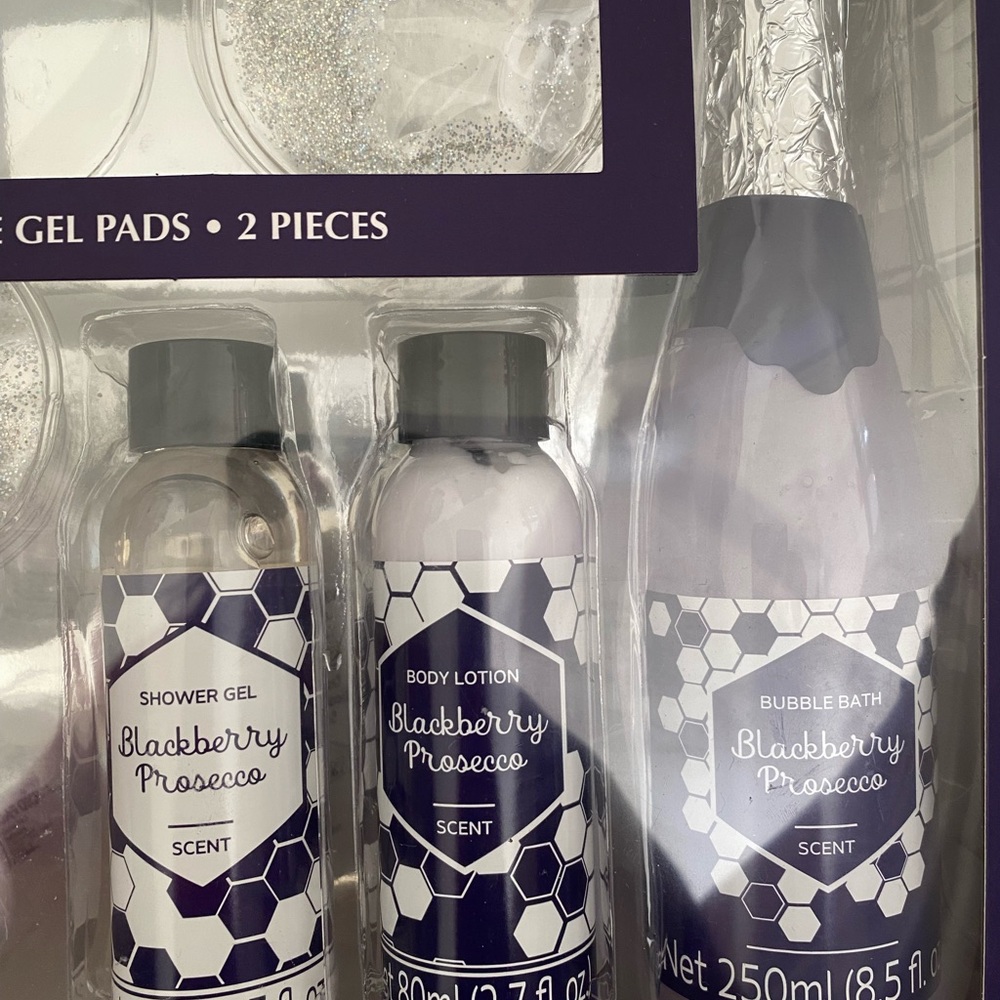 Body Wash Set - Picture 4 of 4